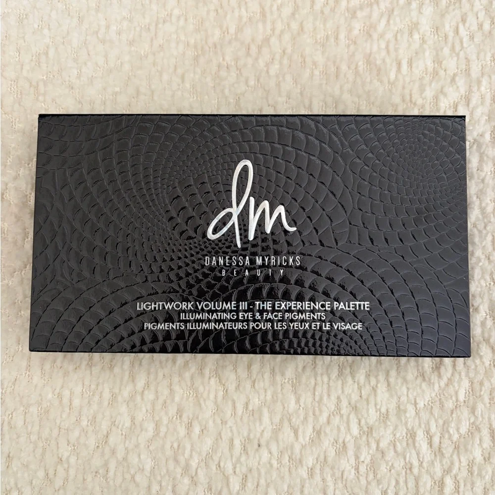 Danessa Myricks Beauty Eyeshadow Palette - Picture 2 of 3